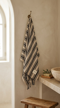 Load image into Gallery viewer, Ray Turkish Towel | Black
